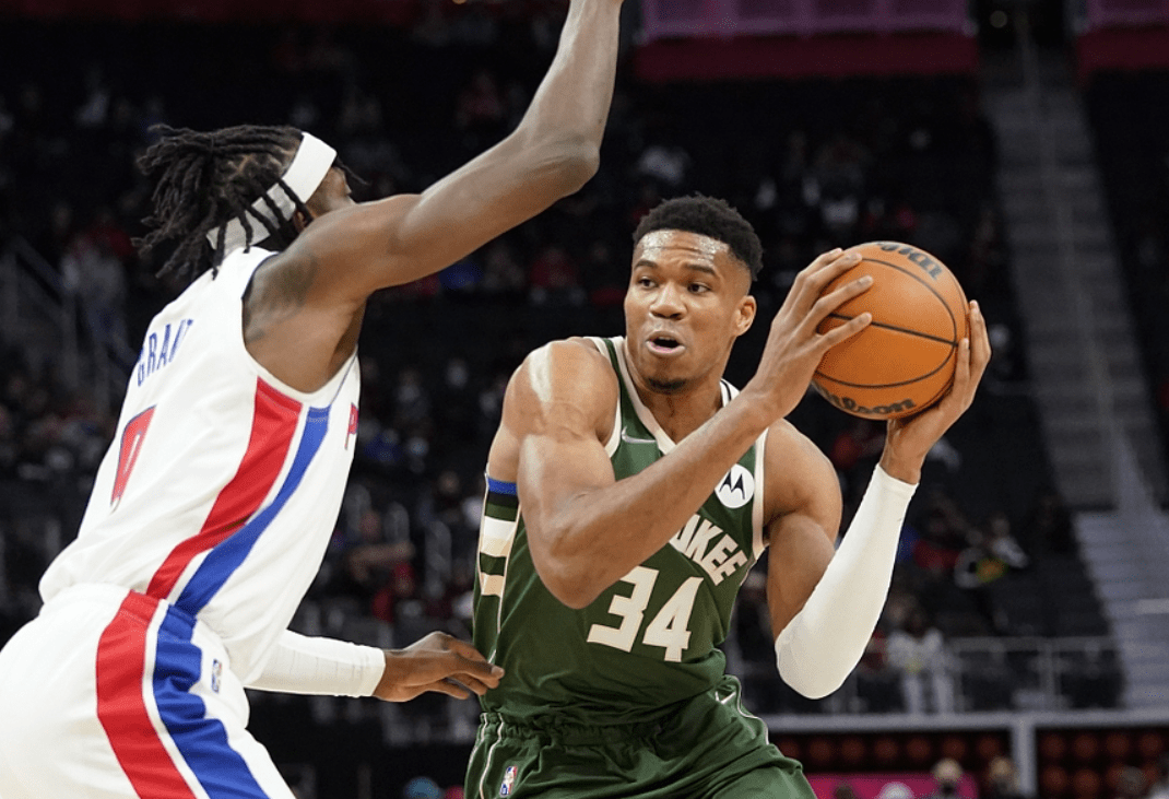 爱游戏-Ming遭遇十五连败，雄鹿教练面临压力！的简单介绍