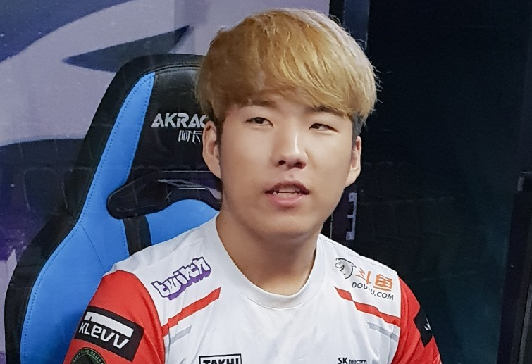 爱游戏体育-包含Karsa新星惊险取胜表现惊艳，SKT未来可期！的词条