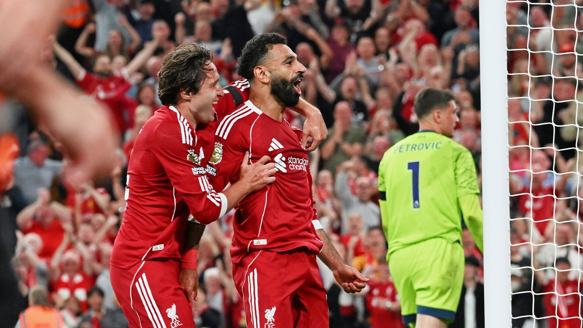 爱游戏-包含萨拉赫连续十二场比赛得分超过大胜，西班牙队挑战极限！的词条