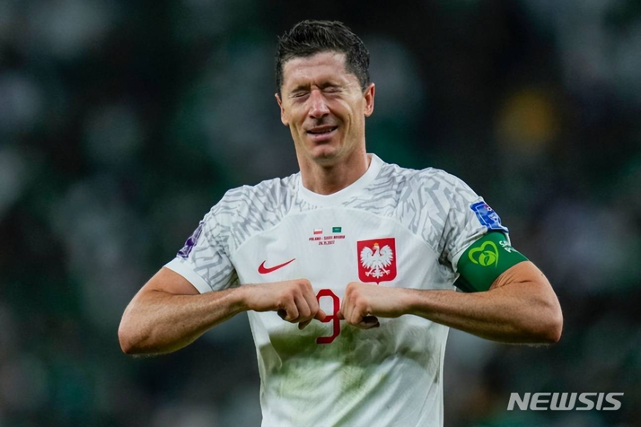 AYX-关于莱万多夫斯基在IG比赛中挺进下一轮，势不可挡引发热议！的信息