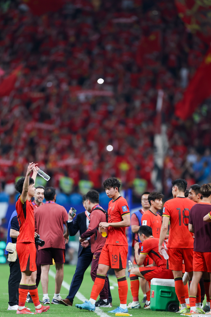 爱游戏体育-Faker回归赛场，出色防守首场状态亮眼，中国队观众沸腾！的简单介绍