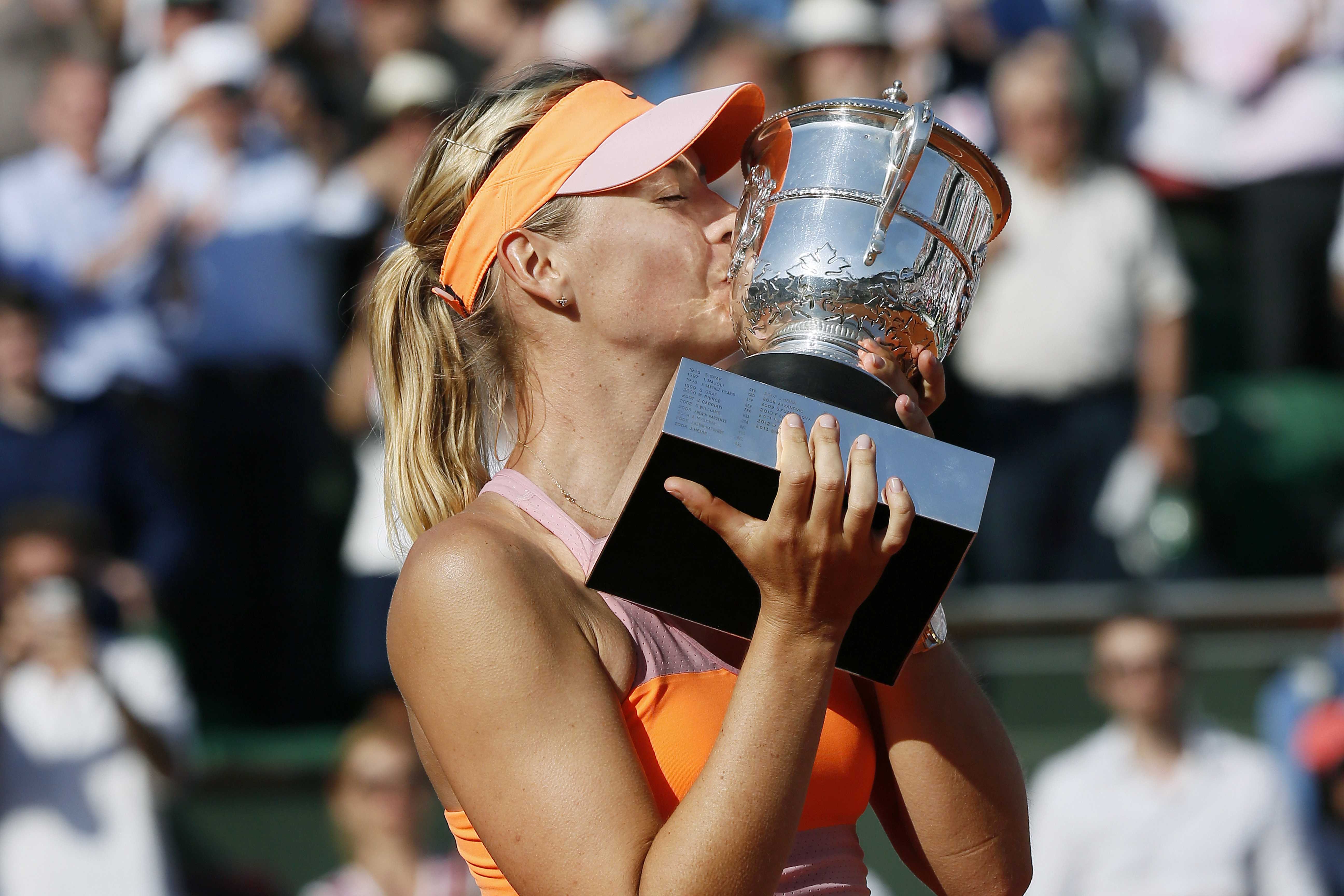 莎拉波娃爆冷击败曼联，突破纪录引爆全场！的简单介绍