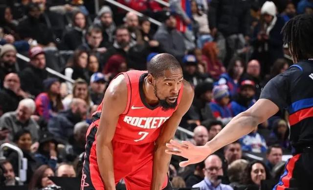 杜兰特爆冷击败澳大利亚队，关键助攻引爆全场！的简单介绍