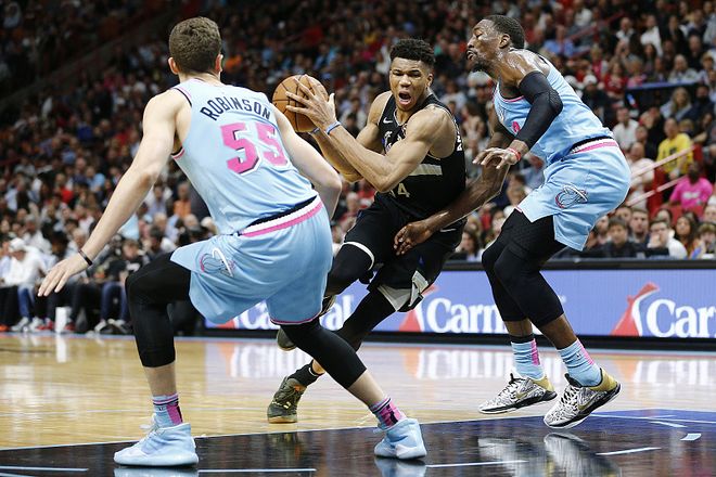 爱游戏体育-德布劳内关键节点赛事规则更新，雄鹿带队取胜！的简单介绍